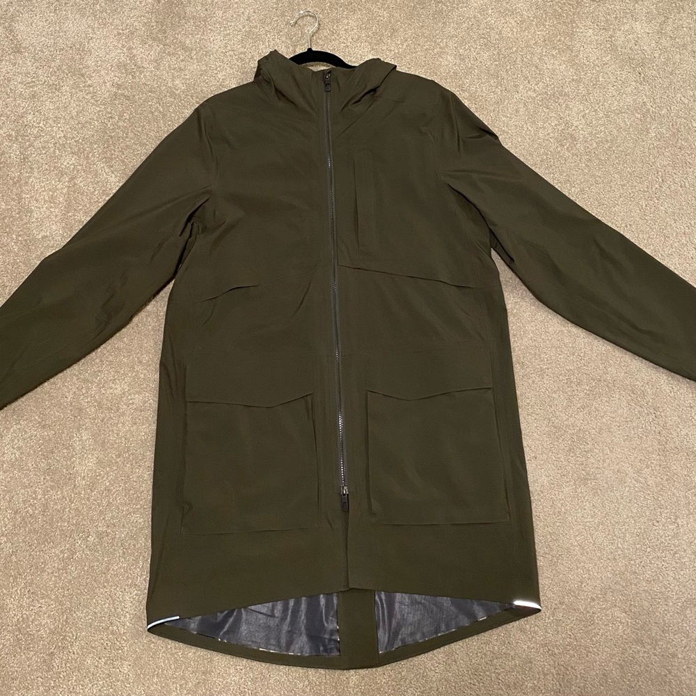 Lululemon Outpour Parka